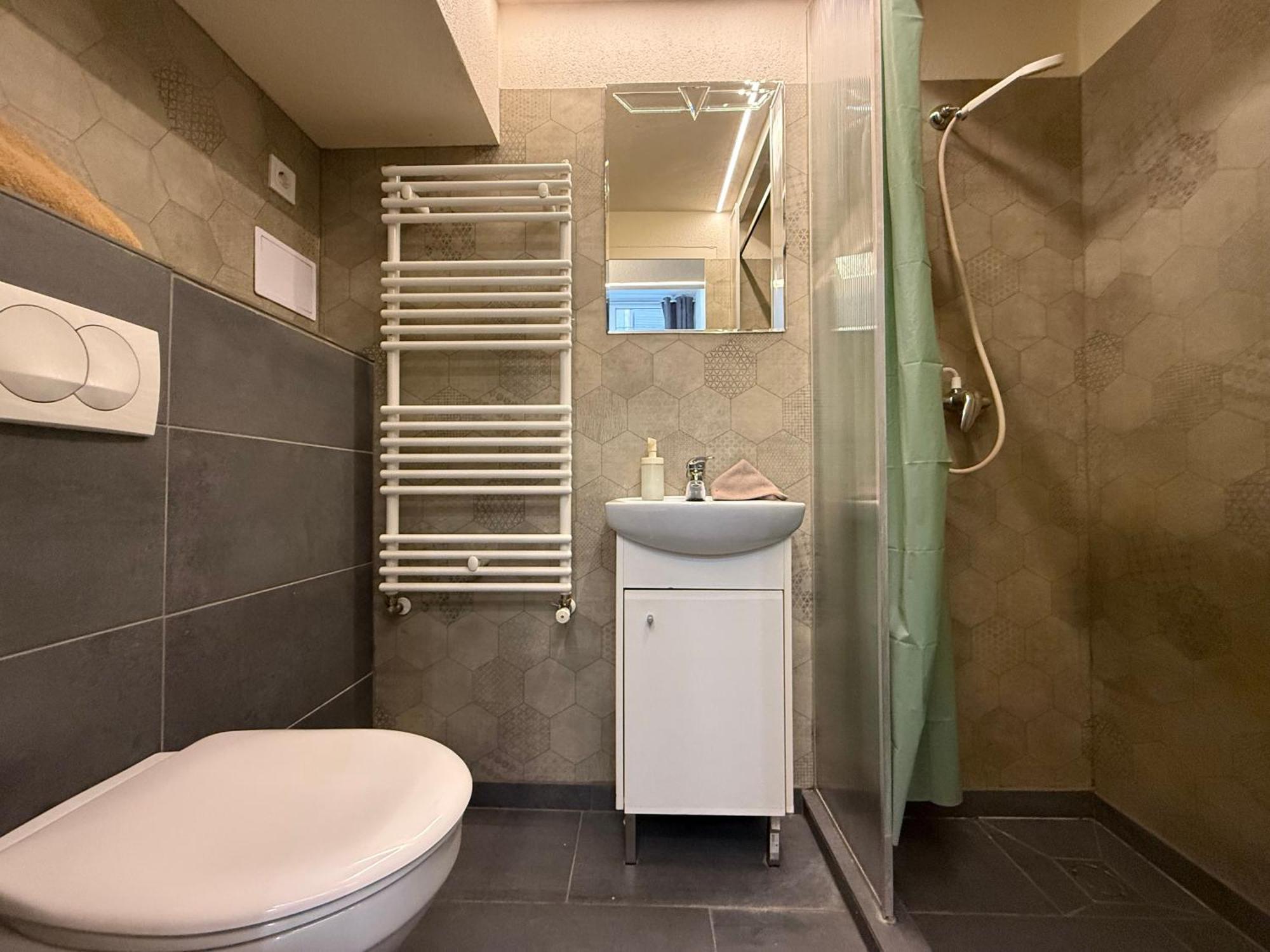 Apartament Km33 - - Hostaid